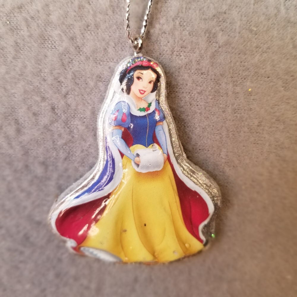 Set of 4 Disney Princess Christmas Ornaments Snow White Rapunzel Belle Tiana - Picture 7 of 10